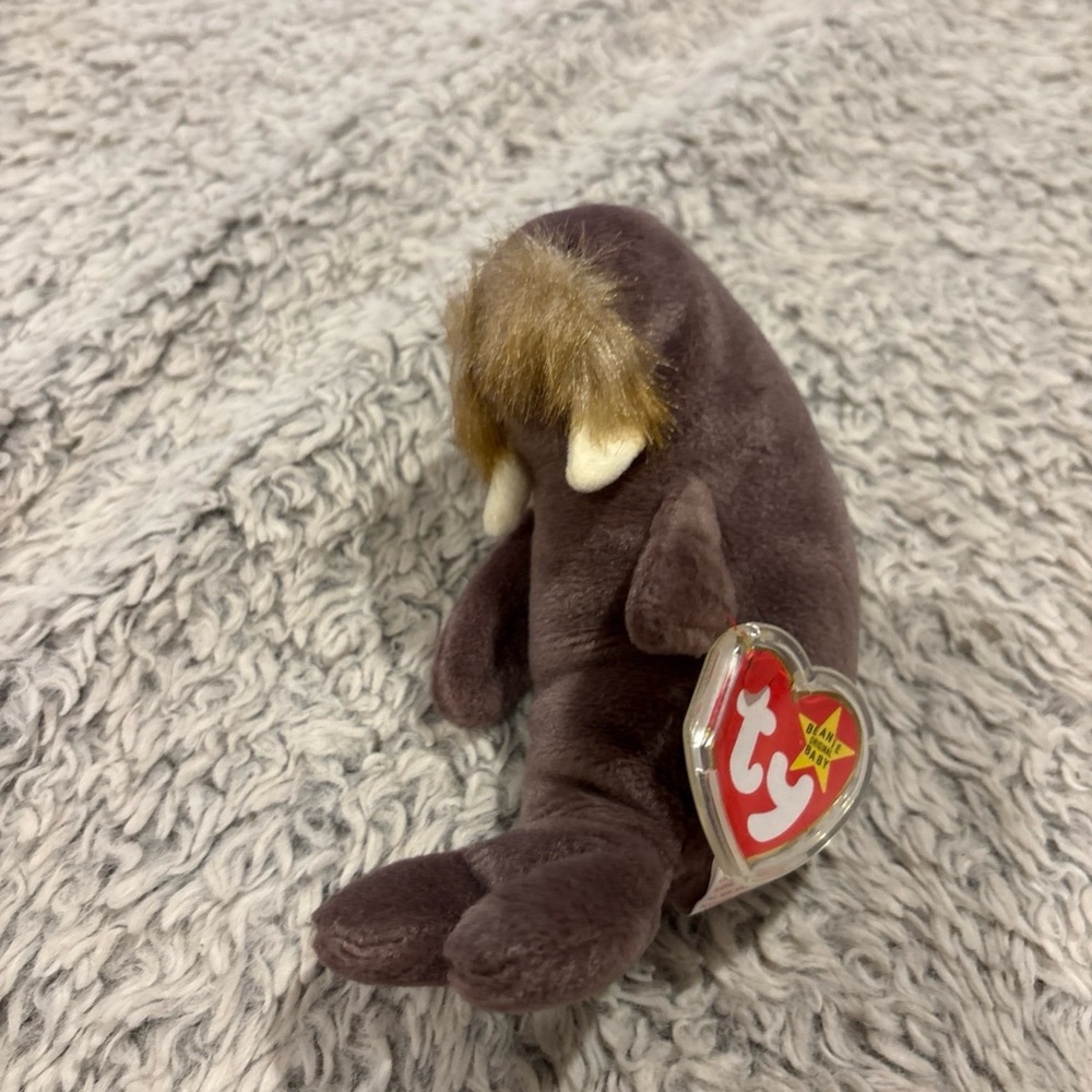 Ty Beanie Baby Jolly Walrus Kids OS Brown Excellent Plush Toy Collectible‎